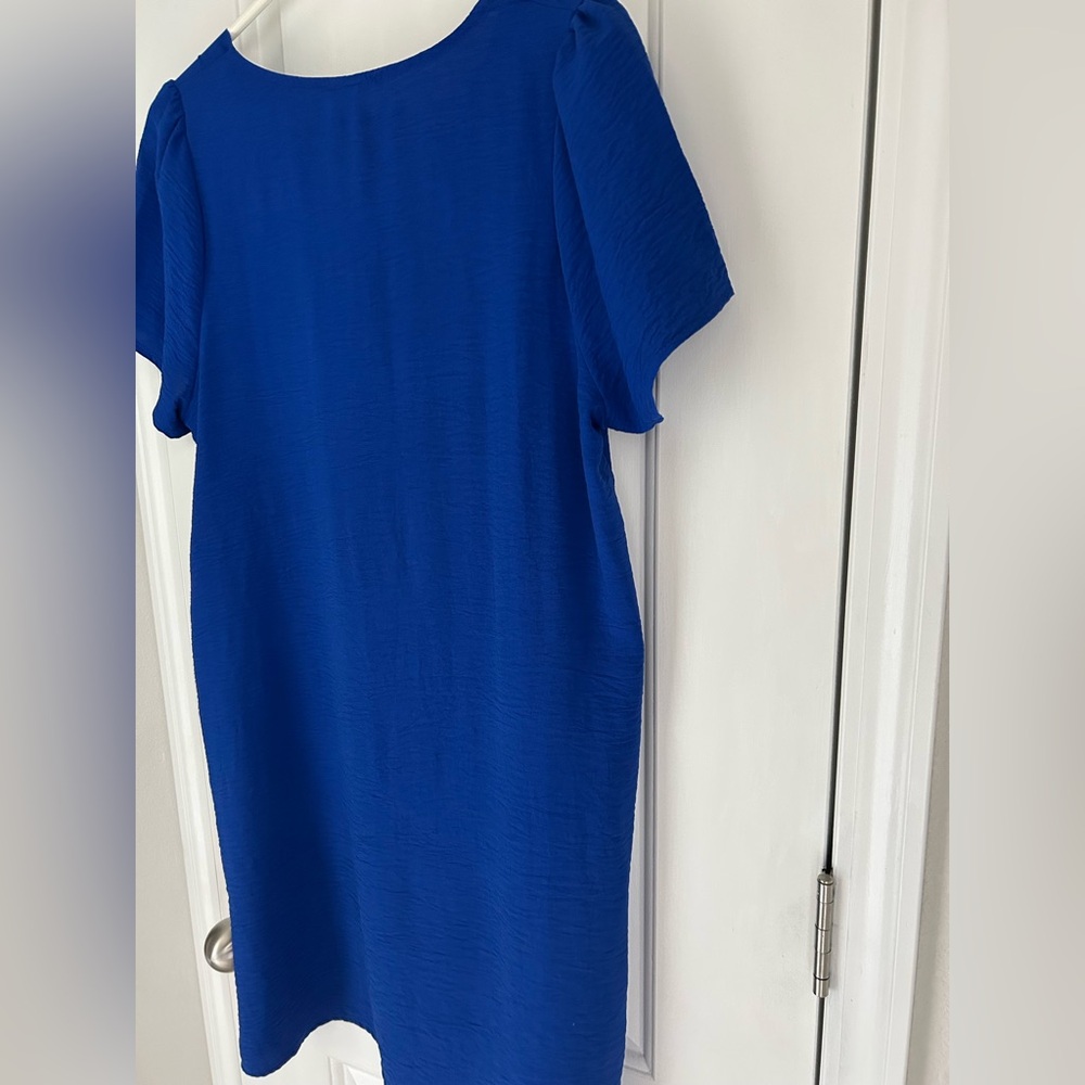 💙 Simple & Cute 💙 - Picture 3 of 4